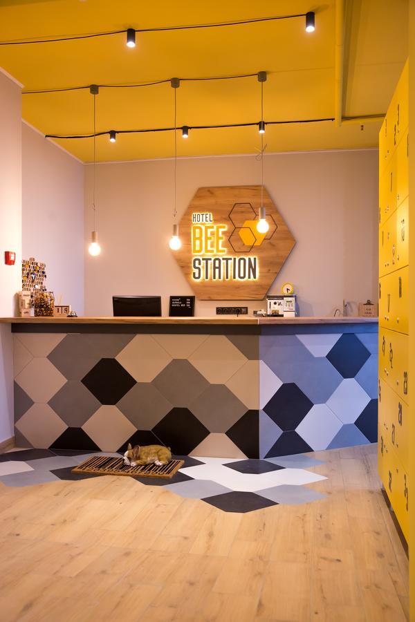 Hotel Bee Station 基輔 外观 照片
