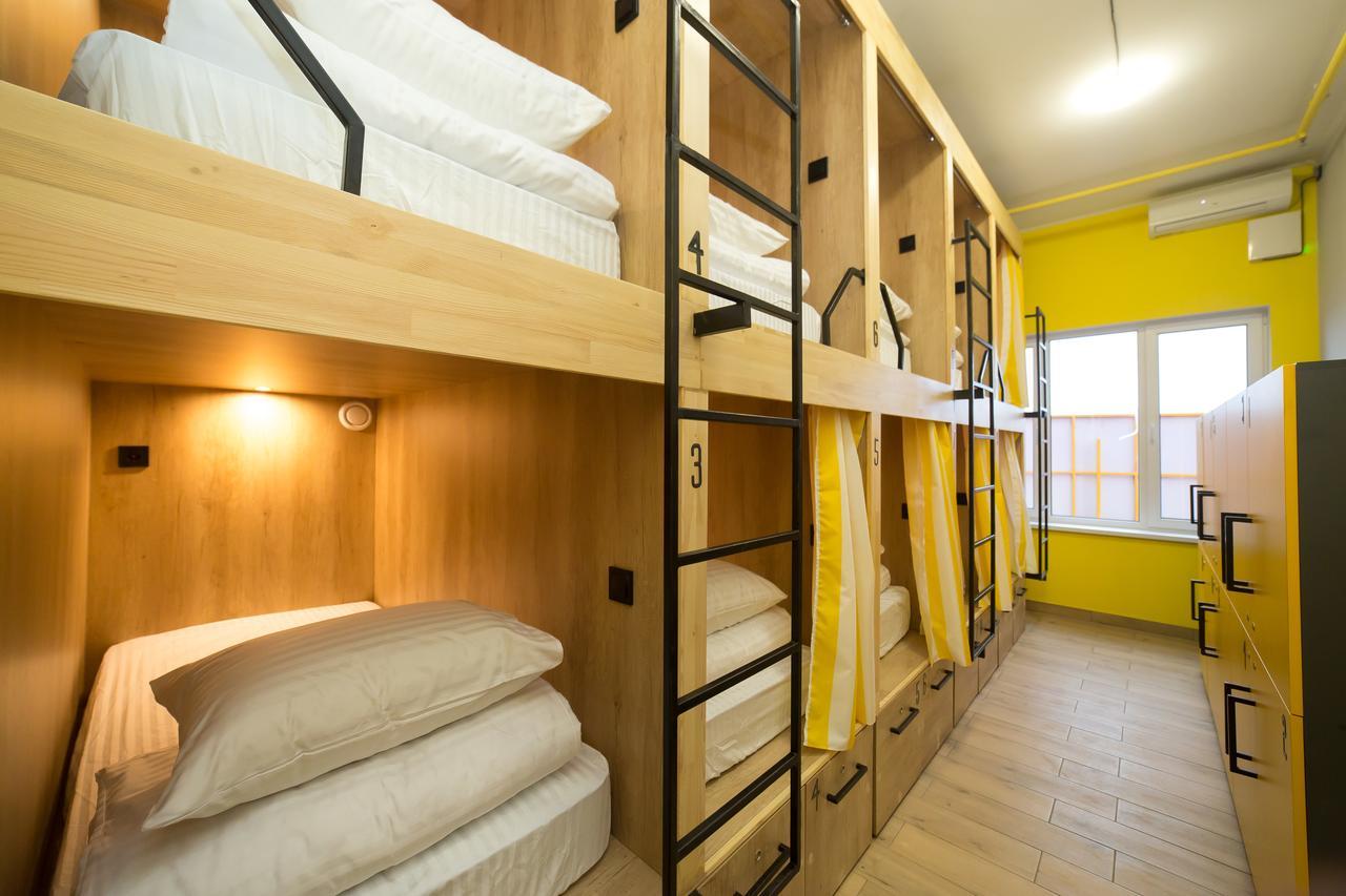 Hotel Bee Station 基輔 外观 照片