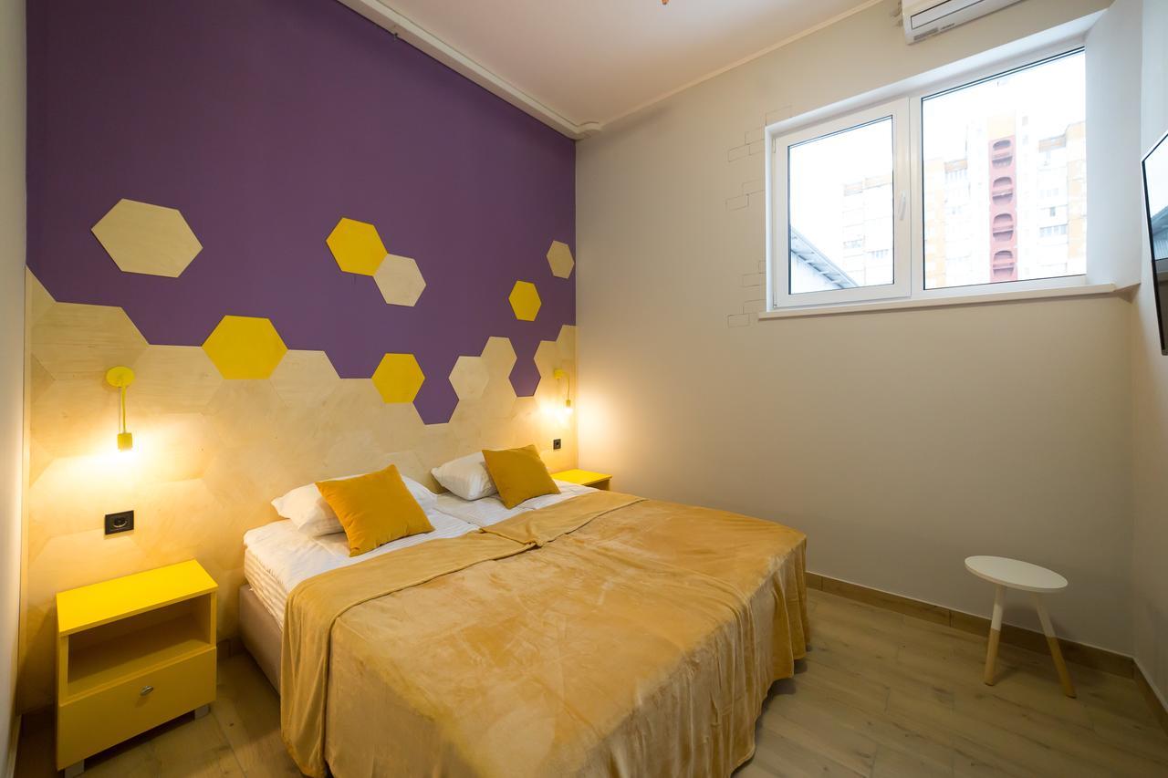 Hotel Bee Station 基輔 外观 照片
