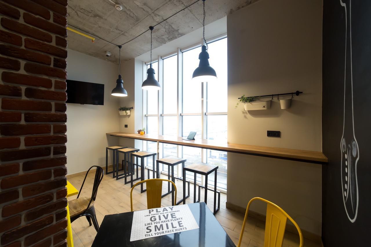 Hotel Bee Station 基輔 外观 照片